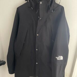 The North Face Men's Black Raincoat